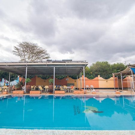 Falcon Heights Hotel Nanyuki Extérieur photo