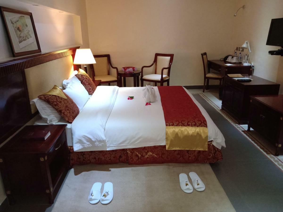 Falcon Heights Hotel Nanyuki Extérieur photo