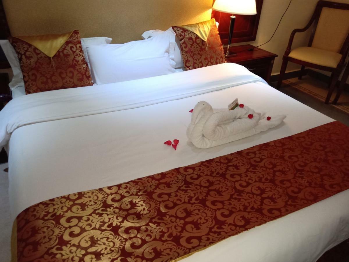 Falcon Heights Hotel Nanyuki Extérieur photo