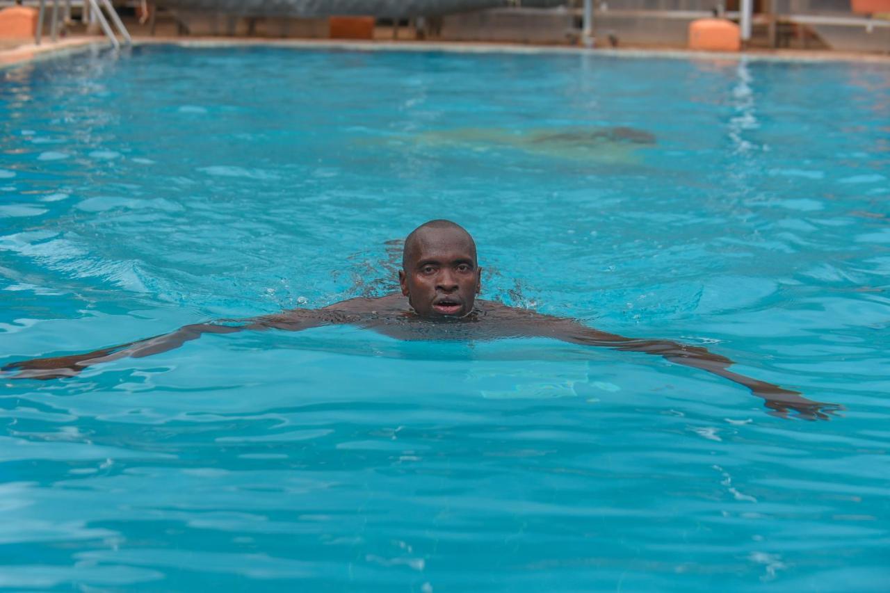 Falcon Heights Hotel Nanyuki Extérieur photo