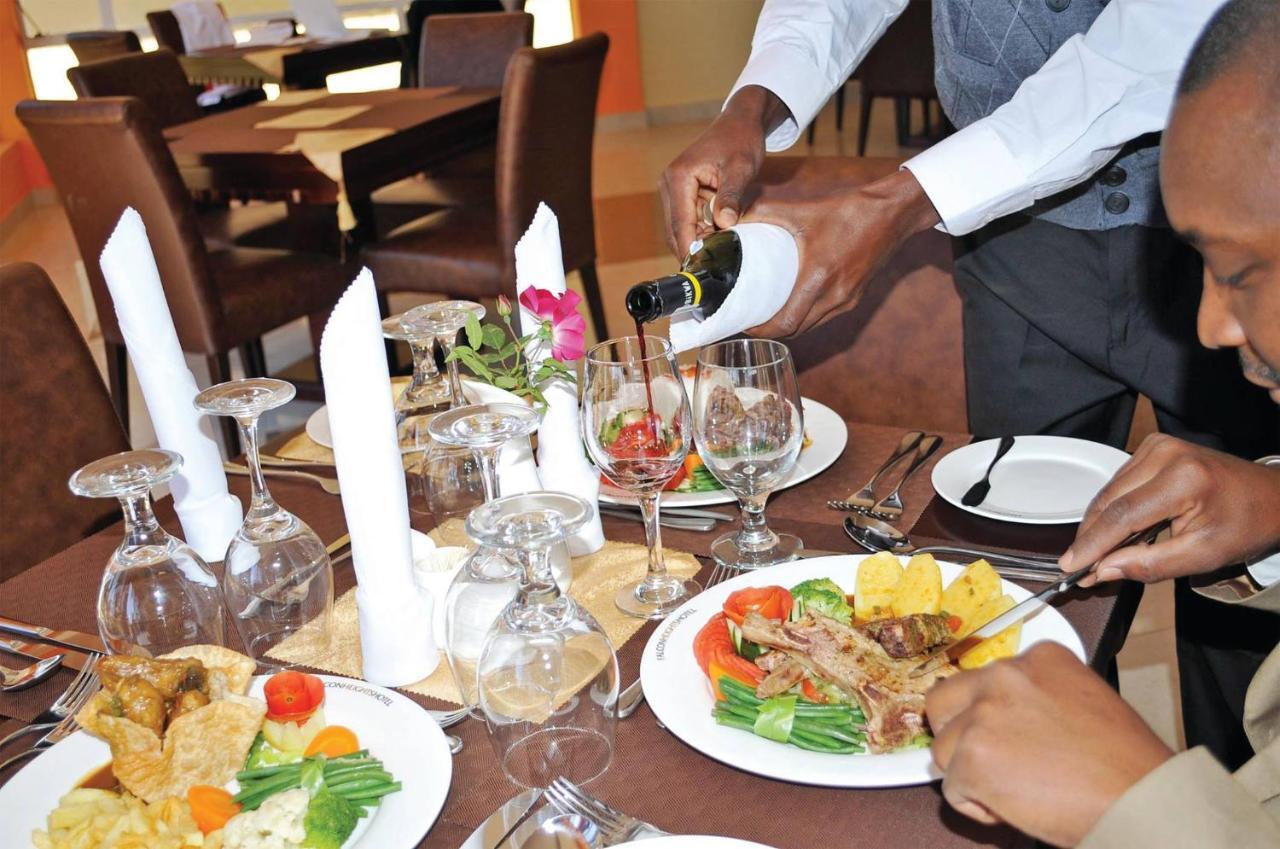 Falcon Heights Hotel Nanyuki Extérieur photo