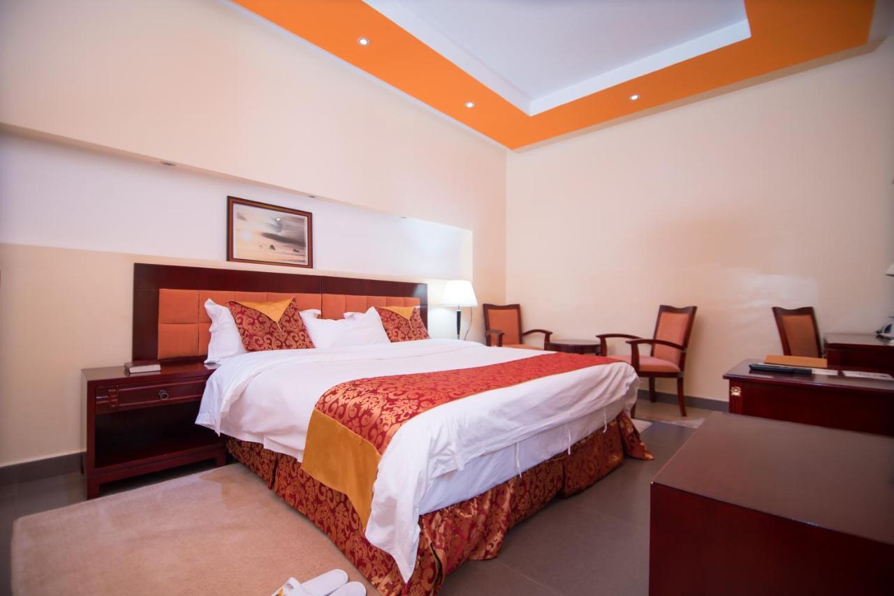 Falcon Heights Hotel Nanyuki Extérieur photo